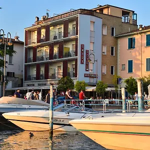 Ambra - The Only Lakeside In Hotel Iseo